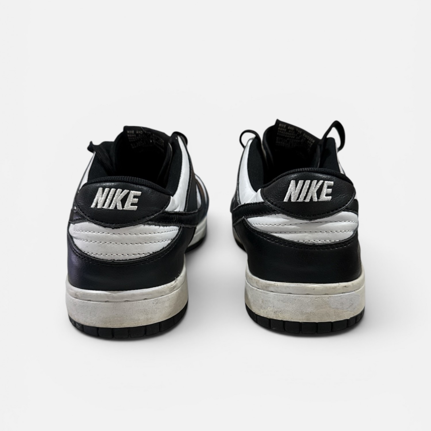 Nike Dunk Low “Panda” / Pre-Owned